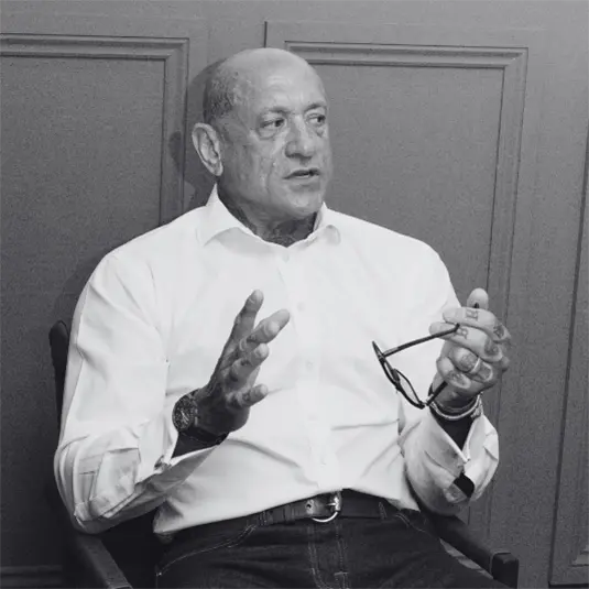 whos-who-glenn-dobson